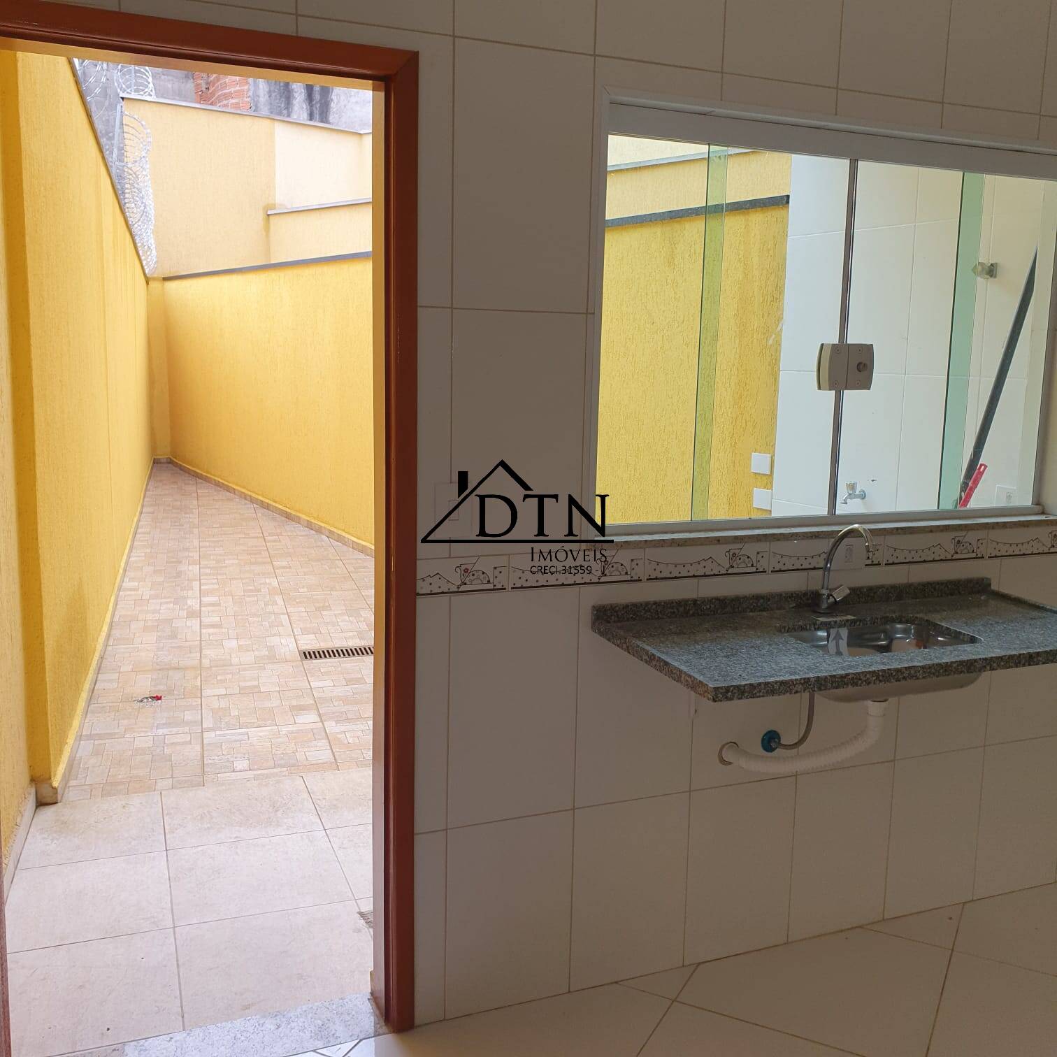 Casa à venda com 3 quartos, 100m² - Foto 26