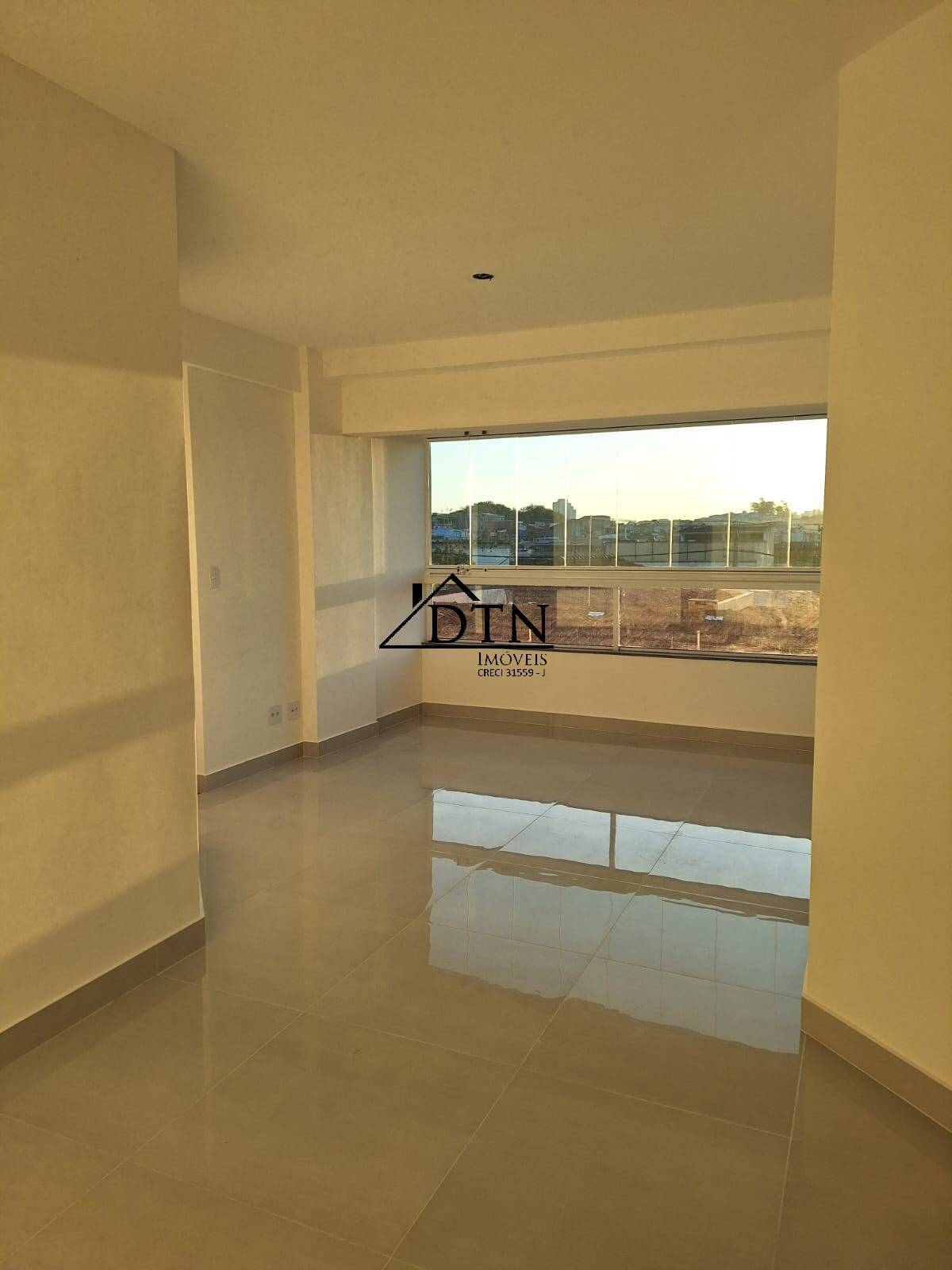 Apartamento à venda com 2 quartos, 58m² - Foto 4