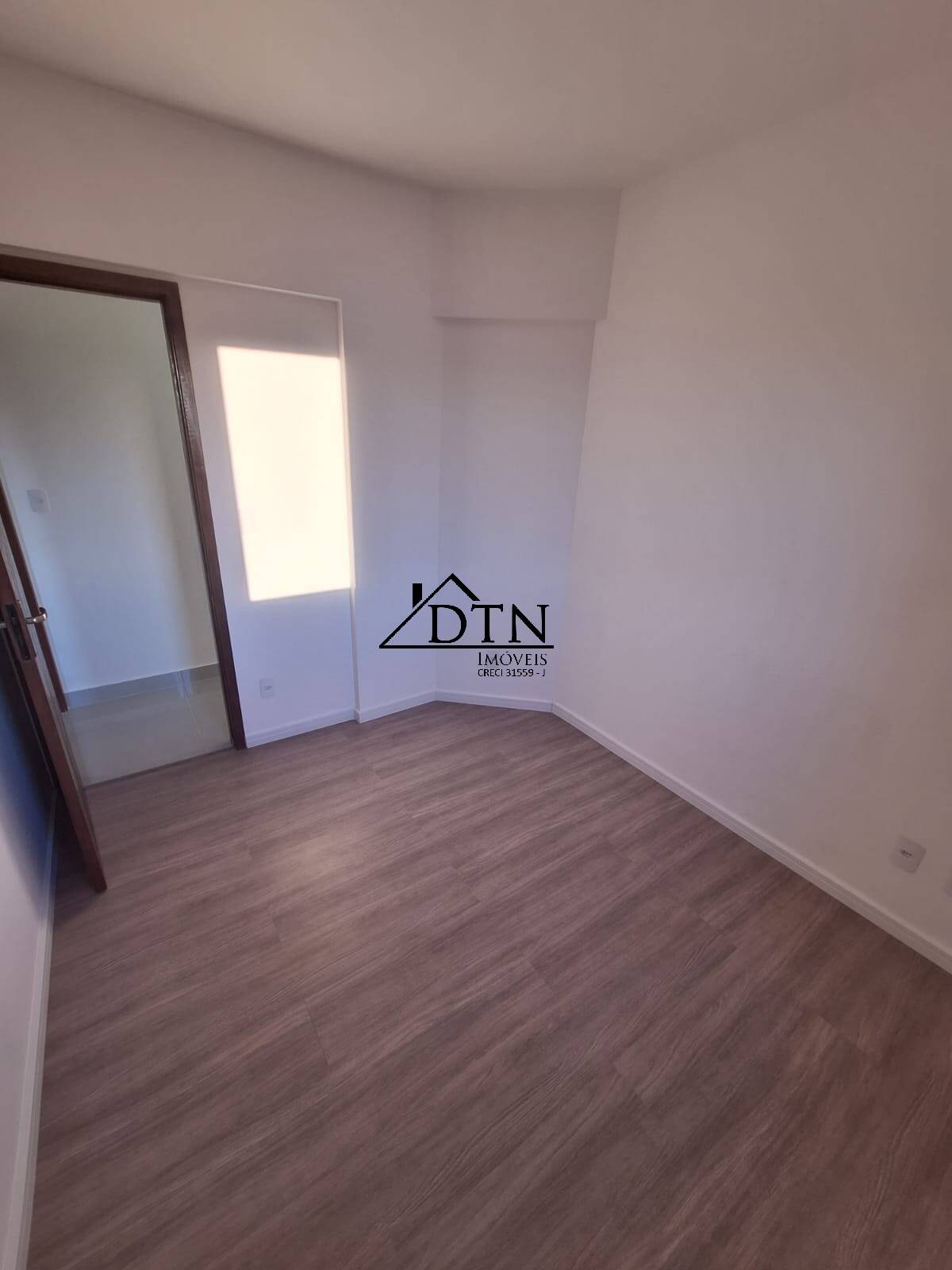 Apartamento à venda com 2 quartos, 58m² - Foto 17