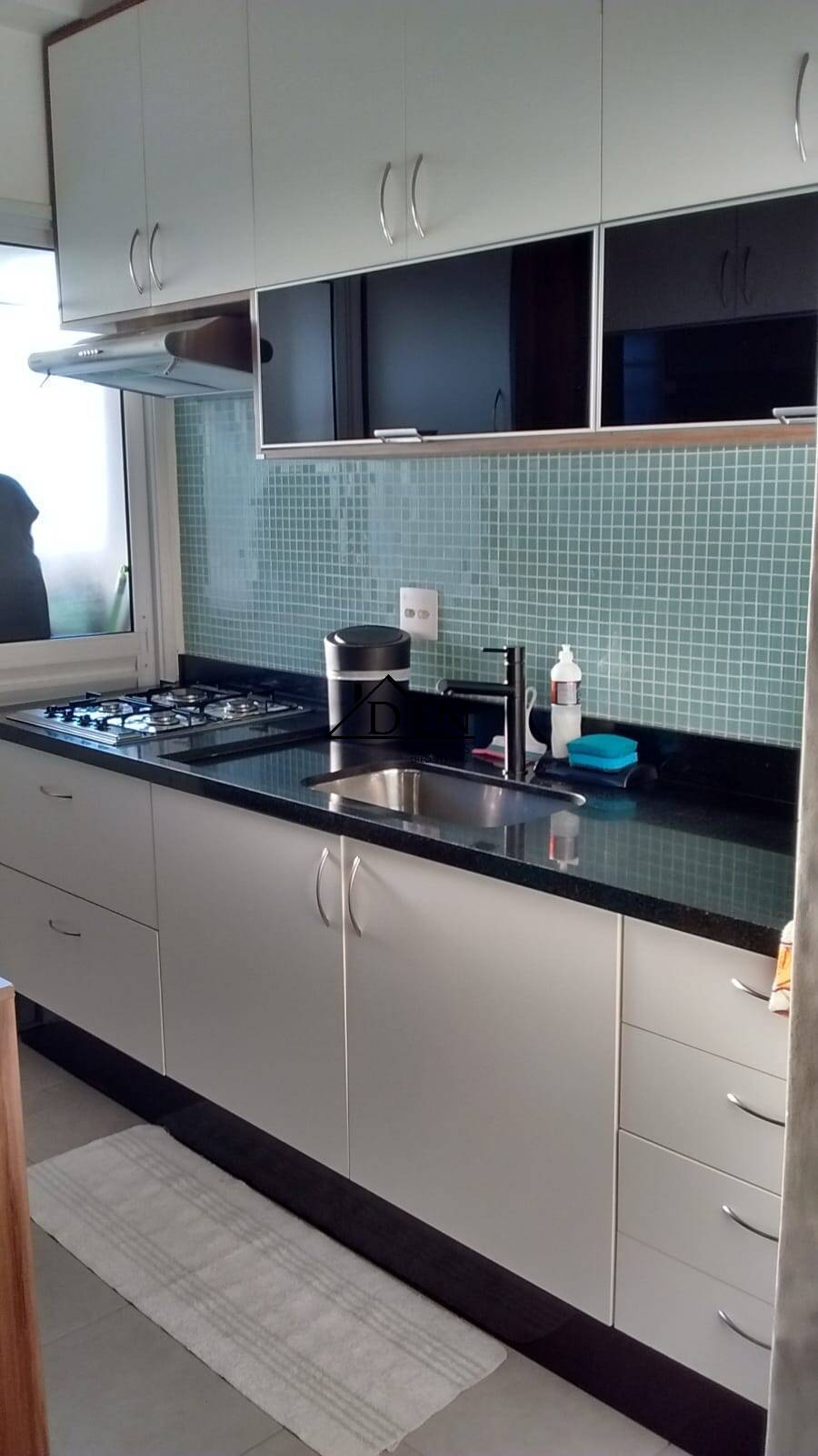 Apartamento à venda com 3 quartos, 77m² - Foto 1