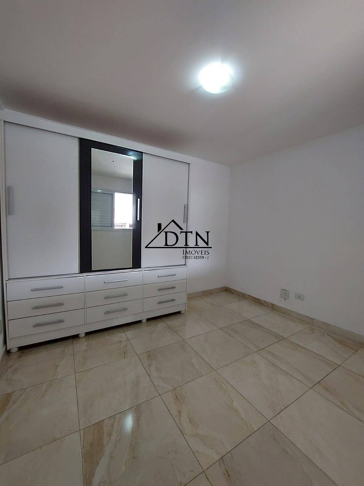 Apartamento à venda com 1 quarto, 60m² - Foto 1