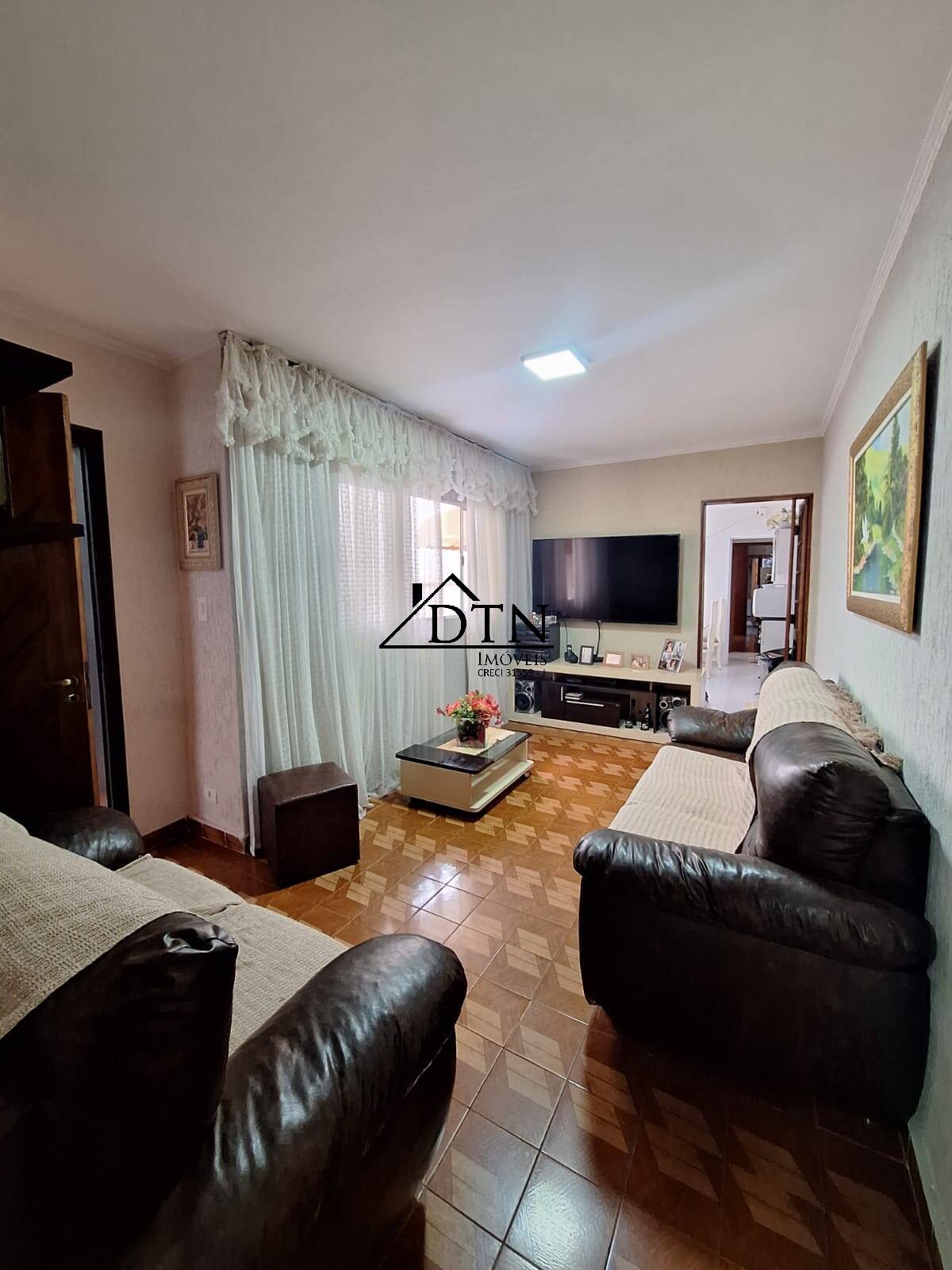 Casa à venda com 4 quartos, 137m² - Foto 4