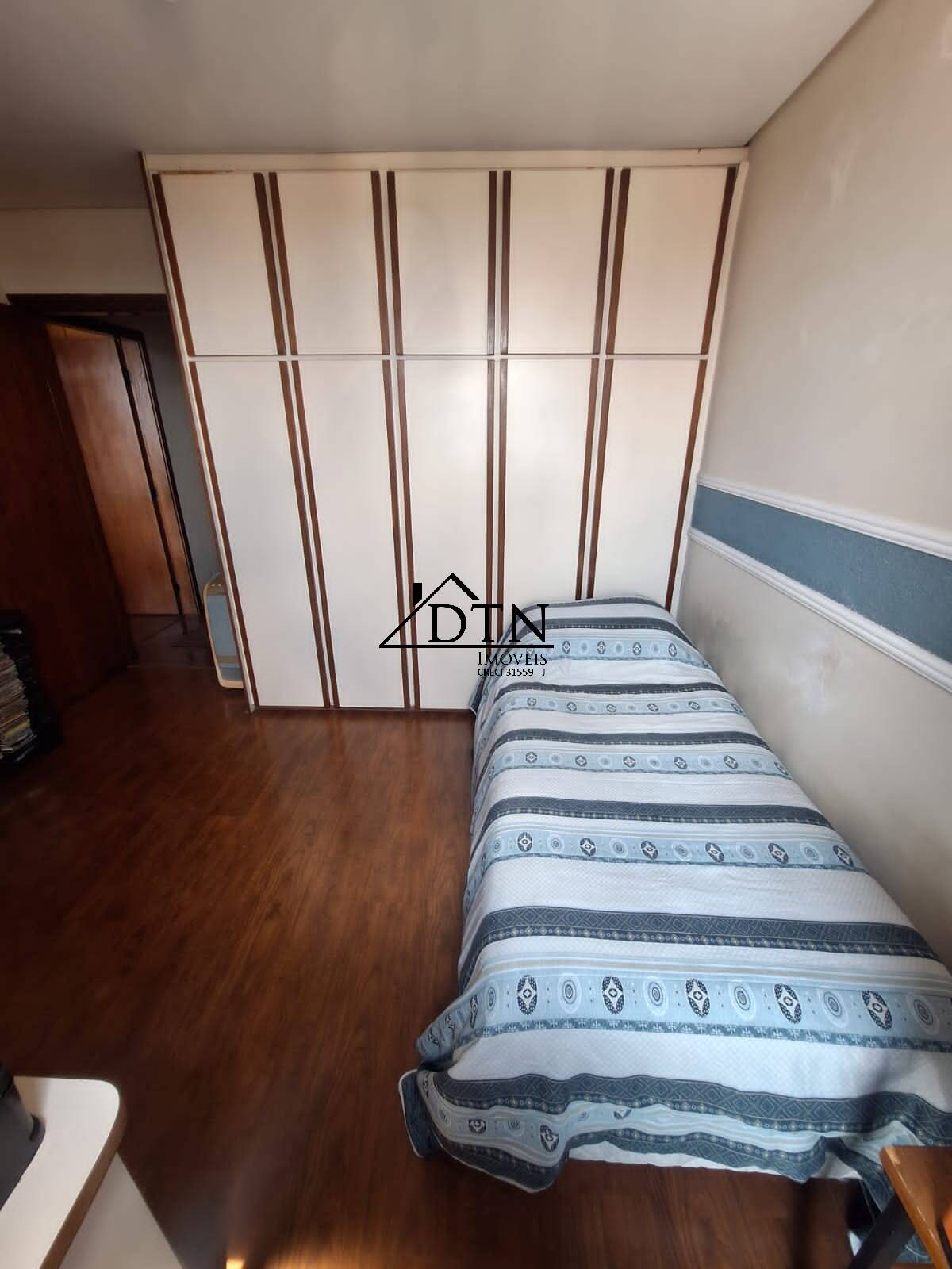 Apartamento à venda com 4 quartos, 157m² - Foto 9