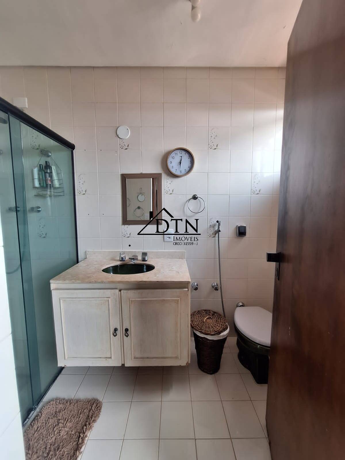 Apartamento à venda com 4 quartos, 157m² - Foto 14