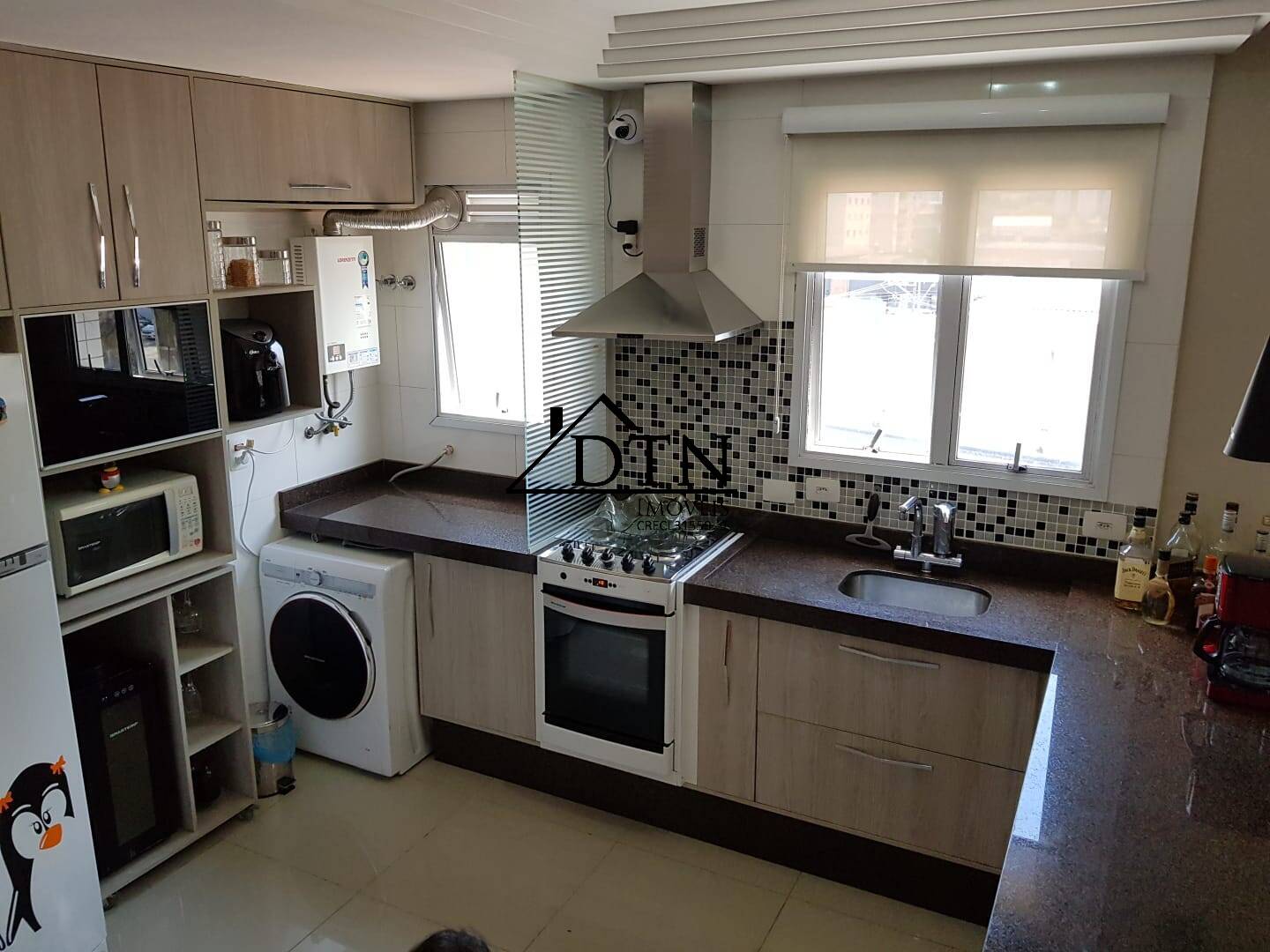 Apartamento à venda com 1 quarto, 42m² - Foto 1