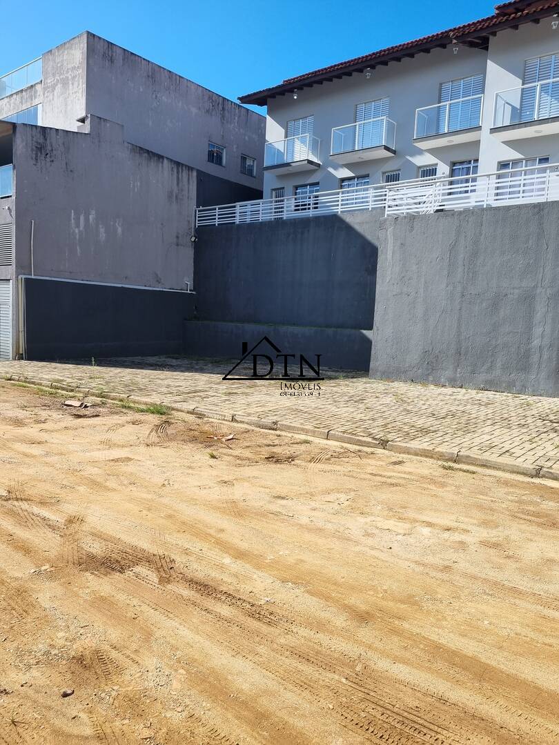 Prédio Inteiro à venda com 12 quartos, 1400m² - Foto 16