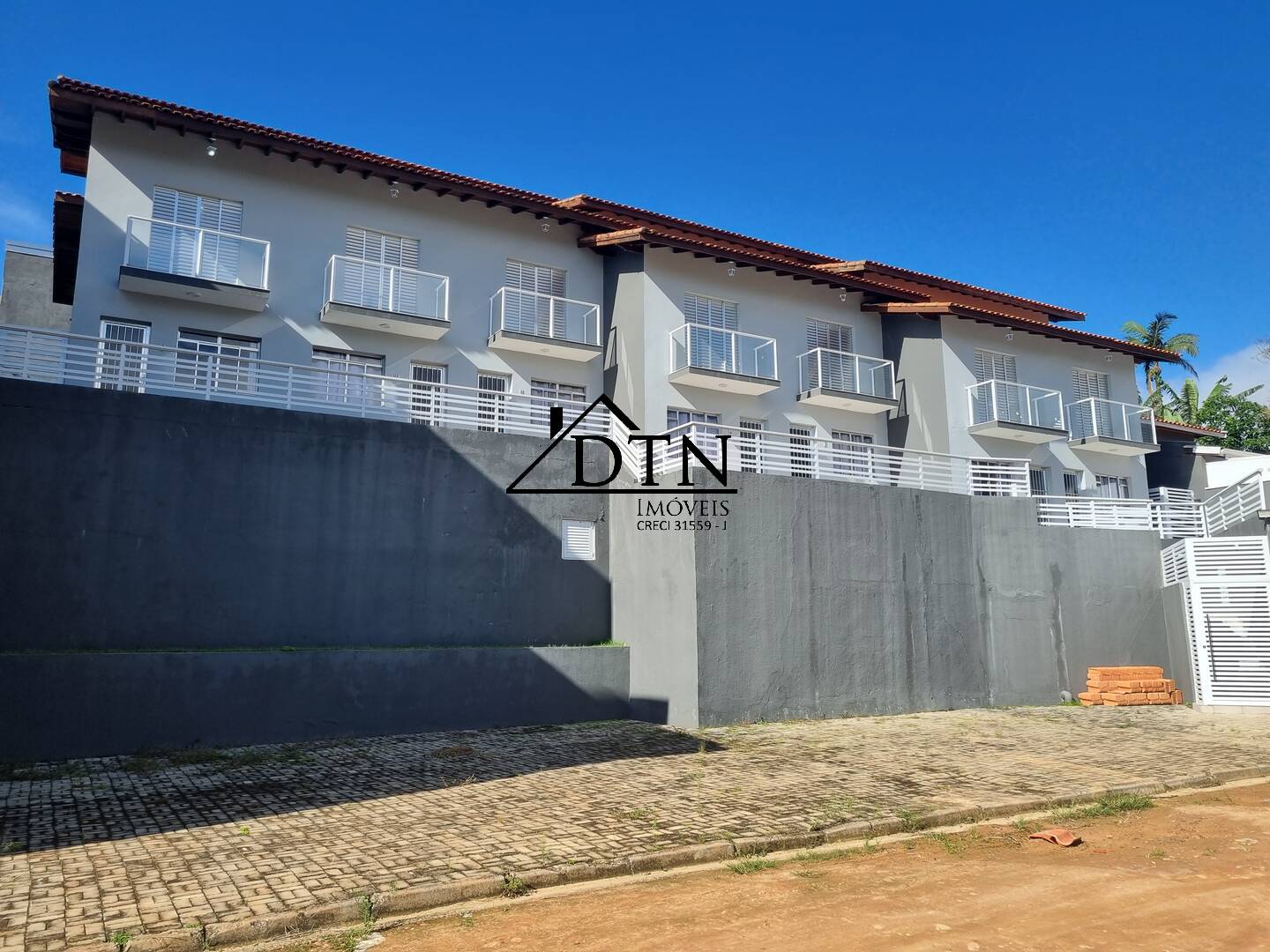 Prédio Inteiro à venda com 12 quartos, 1400m² - Foto 10