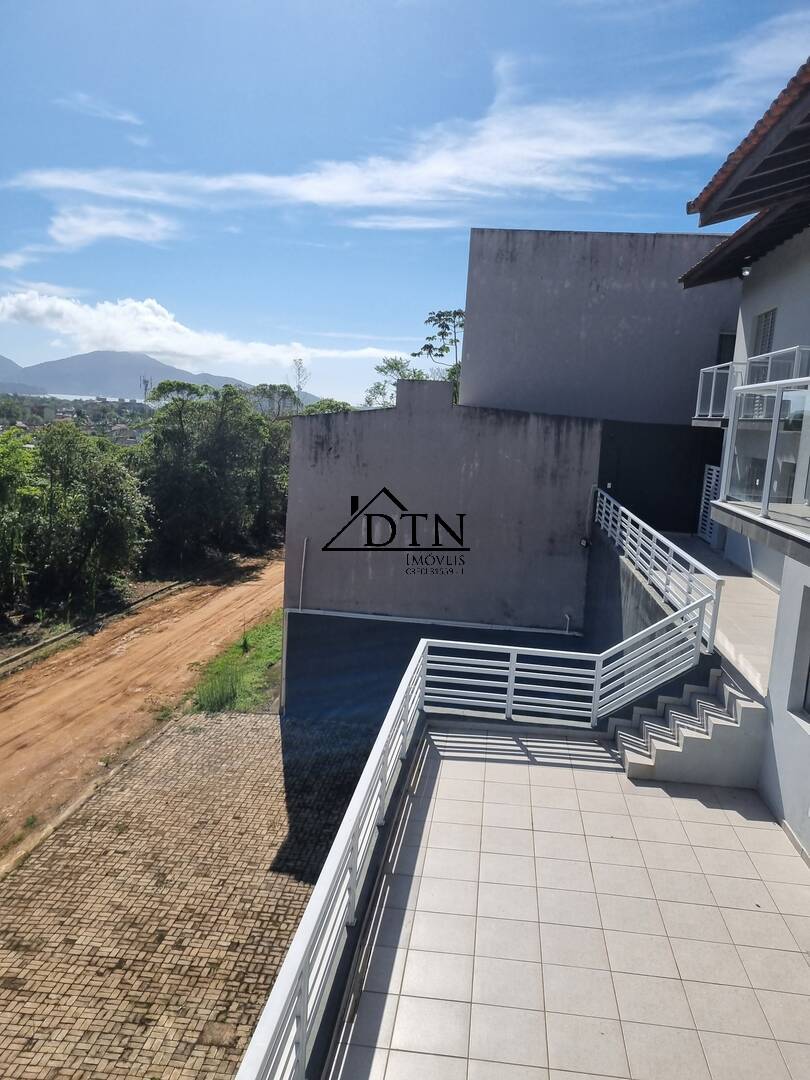 Prédio Inteiro à venda com 12 quartos, 1400m² - Foto 40