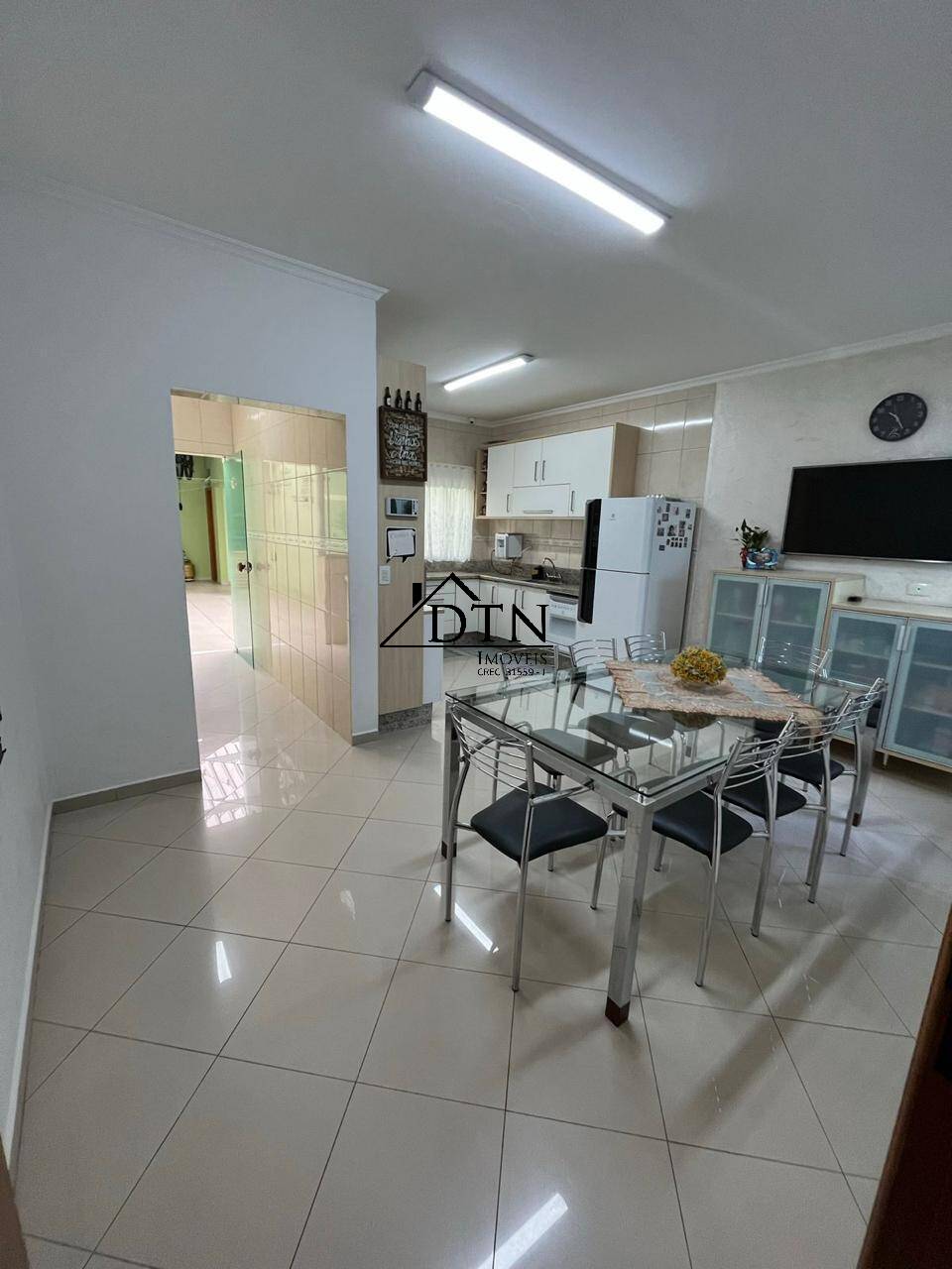 Casa à venda com 3 quartos, 239m² - Foto 5