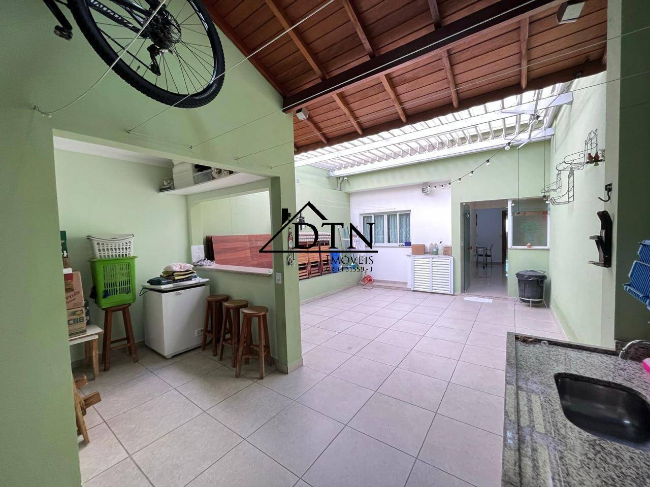 Casa à venda com 3 quartos, 239m² - Foto 20