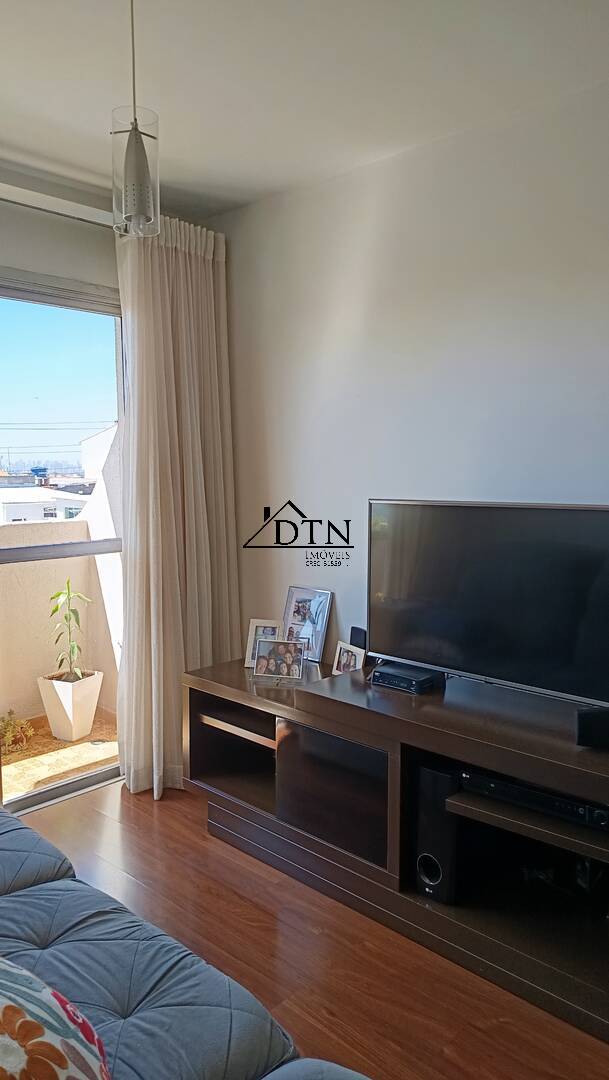 Apartamento à venda com 2 quartos, 68m² - Foto 2